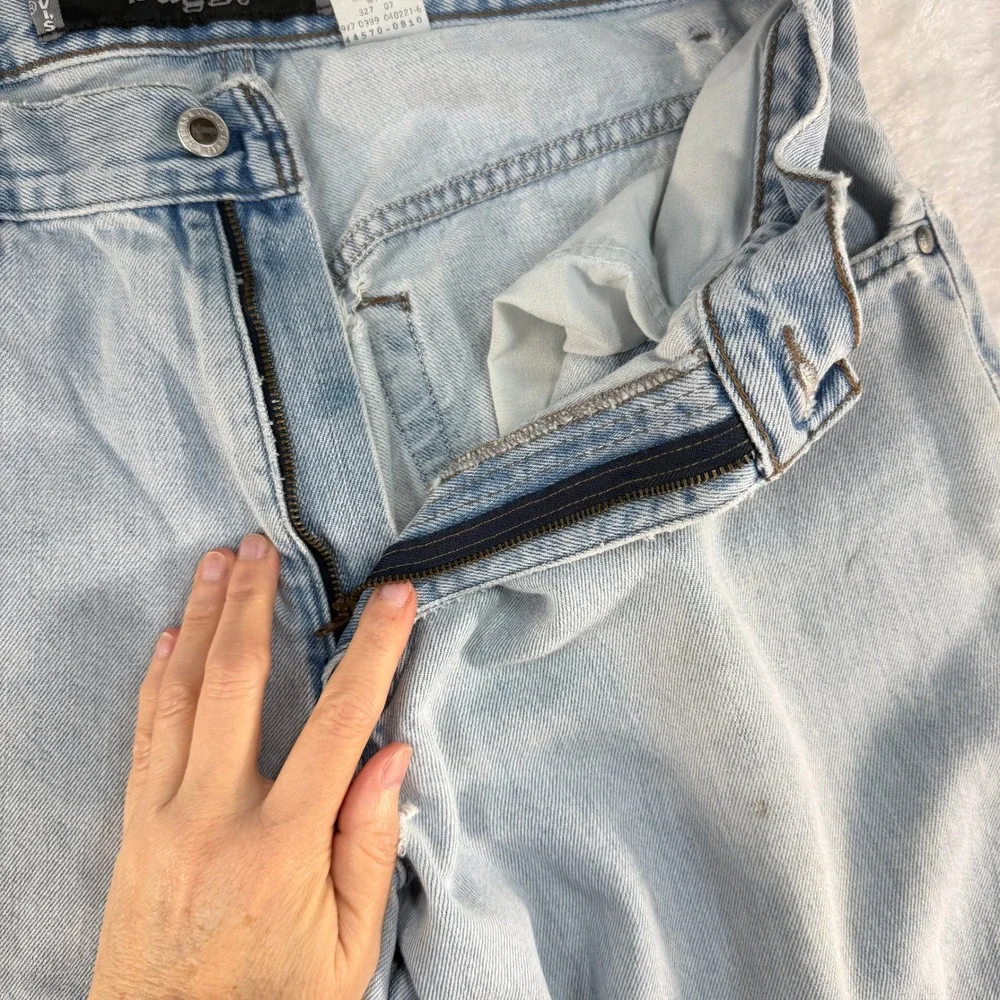 VTG 90s THRASHED Levis SilverTab 34x32 Baggy Jean Relaxed Tapered Leg Light Wash
